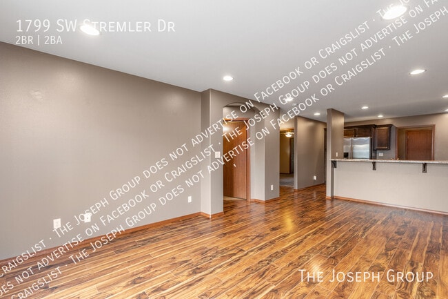 Building Photo - 1799 Stremler Dr