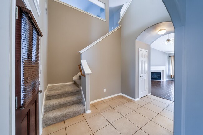Building Photo - 23411 W Pine Ivy Ln