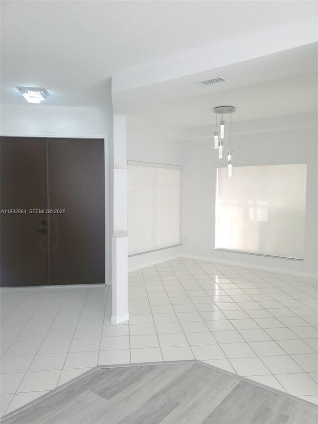 Building Photo - 14765 SW 132nd Pl