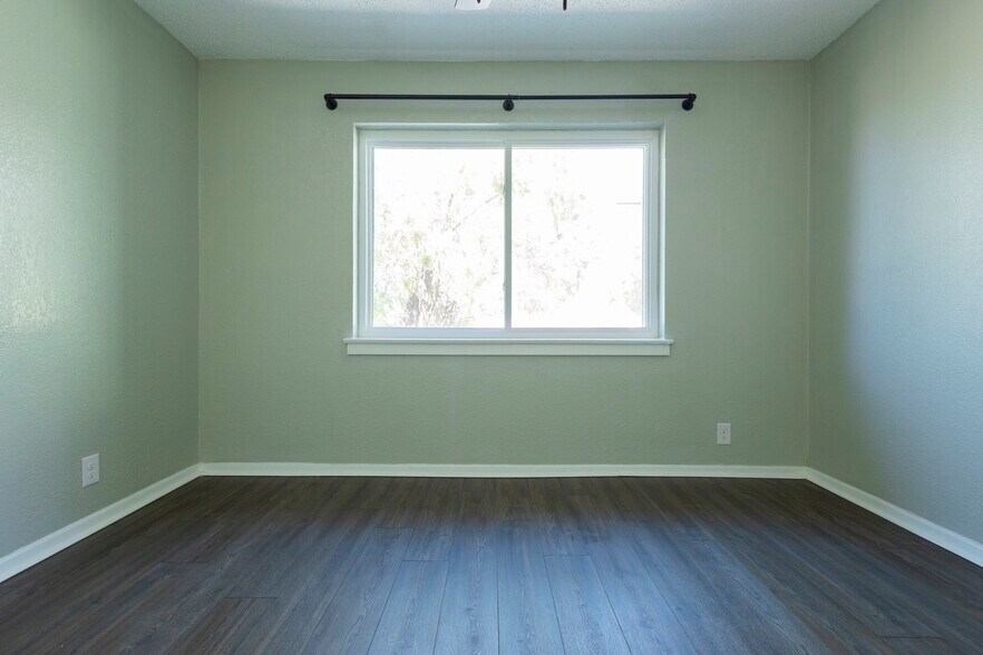 Front Bedroom - 1200 Chadbourne St