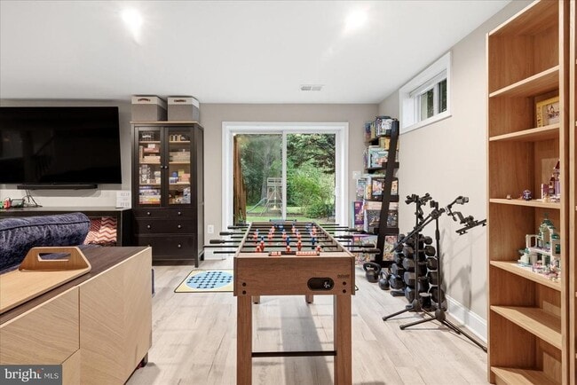 Building Photo - 911 Riva Ridge Dr