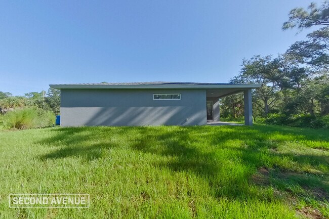 Building Photo - 14051 Canadian Ave