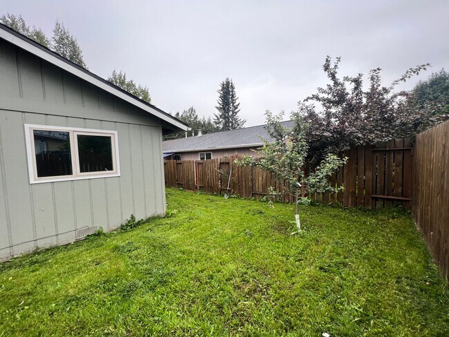 Building Photo - 3481 E 20th Ave