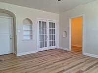 Building Photo - 24 S 500 E