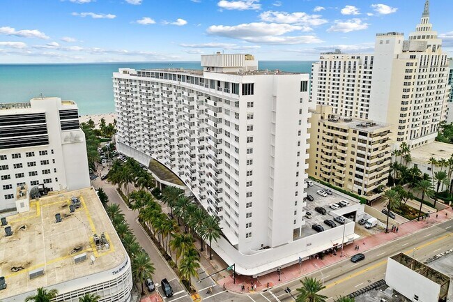 Building Photo - 100 Lincoln Rd