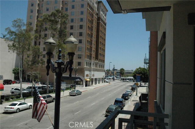 Building Photo - 150 The Promenade N