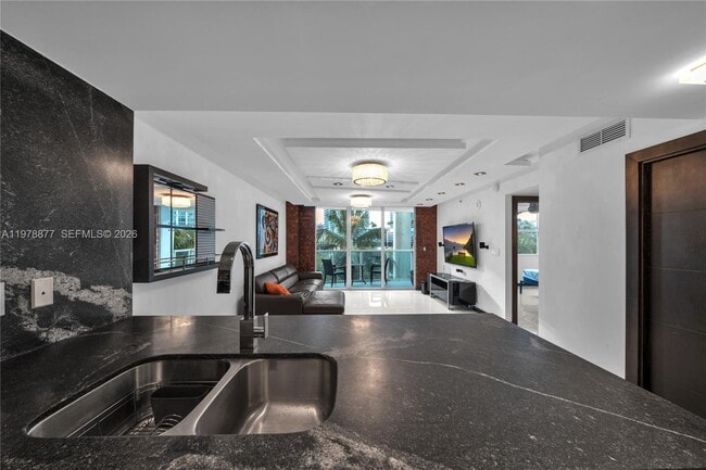 Building Photo - 31 SE 5th St