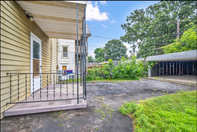 Building Photo - 4097 E 64th St