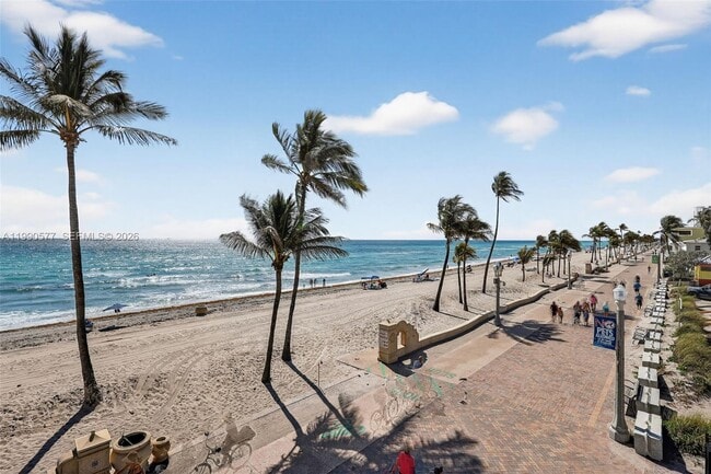 Building Photo - 3111 N Ocean Dr