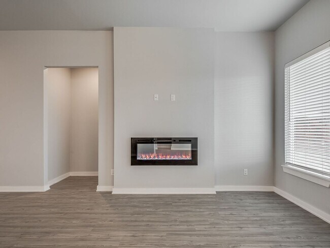 Building Photo - Beautiful New Construction Home in Edmond