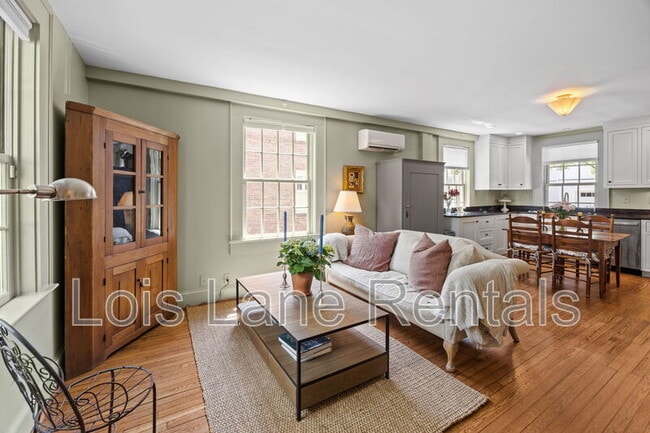 Building Photo - 55 Gadsden St