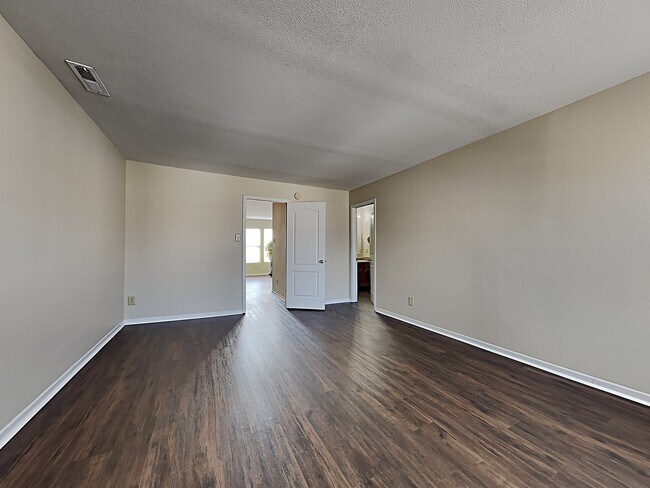 Building Photo - 10715 Inspiration Drive