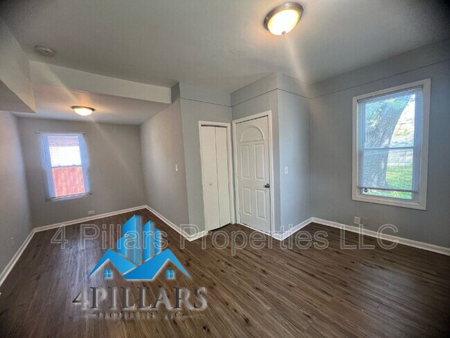 Building Photo - 155 142nd St