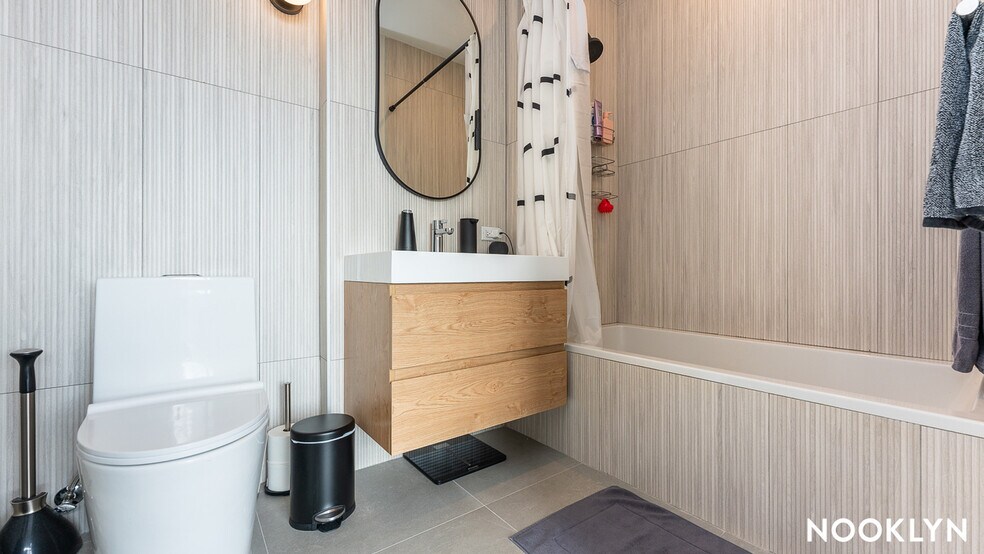 Building Photo - 11 Herkimer St