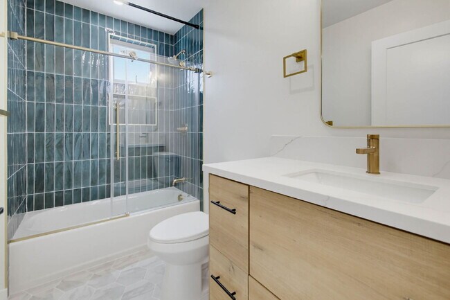 Building Photo - Breathtaking Bay Views & Large Private Deck - Walking Distance To Mission Bay