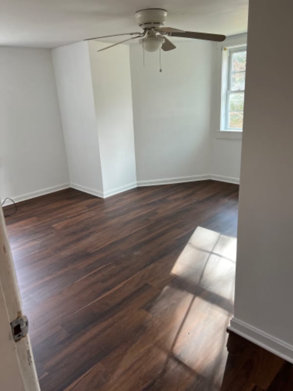 Building Photo - 13706 Crawford Ave