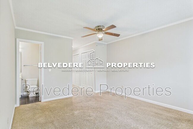 Building Photo - 18-B Park Village Ln