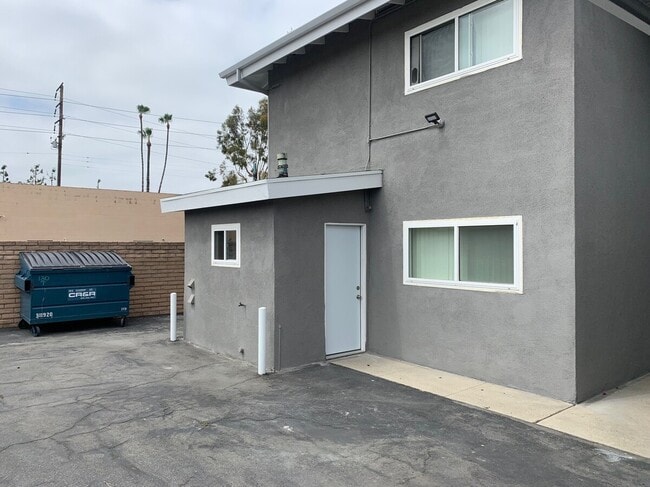 Washer/Dryer - 130 Valley Home Ave