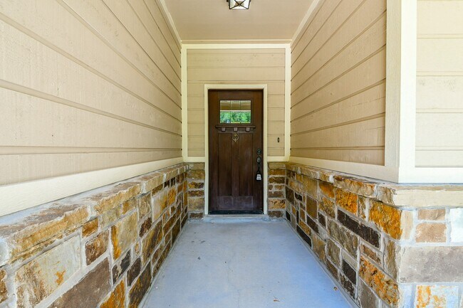 Building Photo - 10506 Chateau Ln