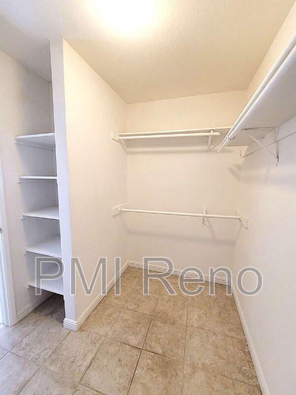 Building Photo - 6403 Meadow Country Dr