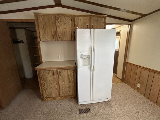 Building Photo - 3 Bed 2 Bath Mobile Home W/ Many Amenities...