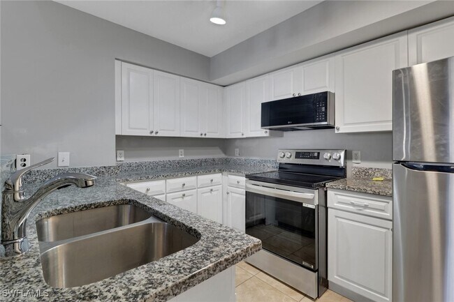 Building Photo - 8659 River Homes Lane