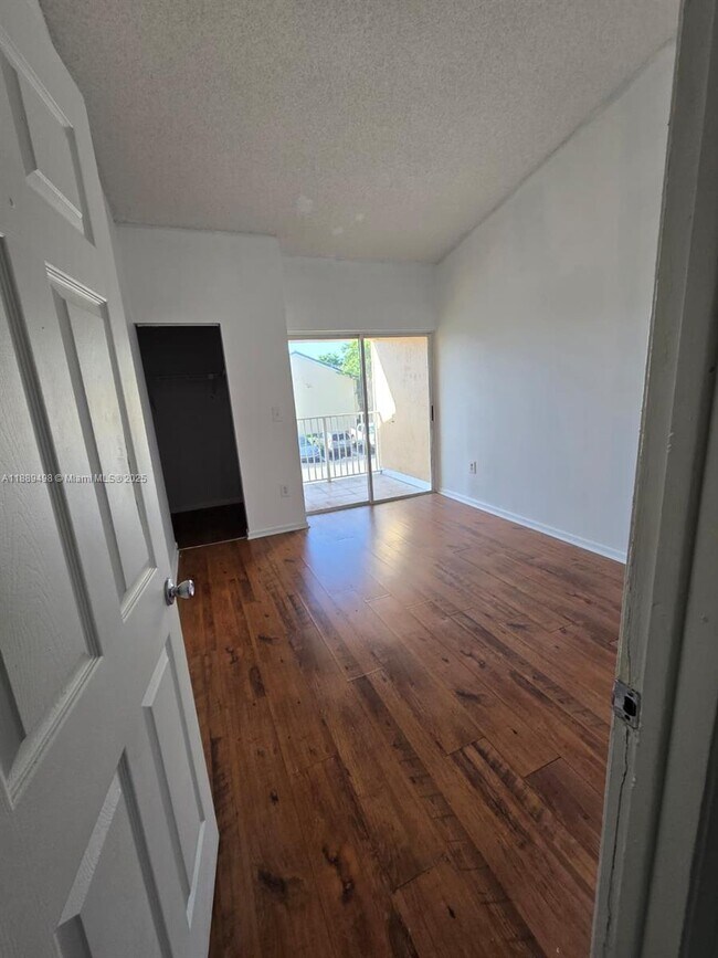 Building Photo - 2500 NW 28th St