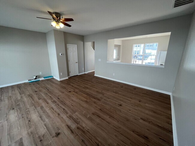 Building Photo - 5324 Glen Canyon Rd
