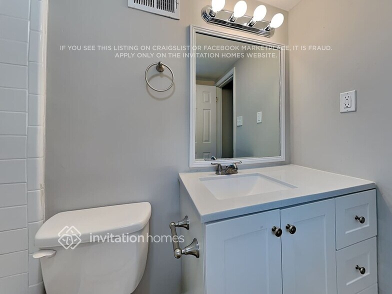 Building Photo - 4156 Rockbridge Heights Dr