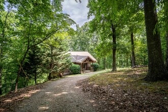 Building Photo - 124 Adair Dr