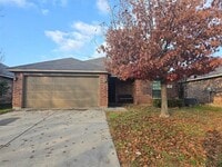 Building Photo - 124 Bridlewood St