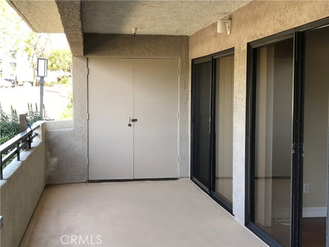 Building Photo - 220 Nice Ln