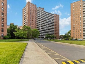Building Photo - 61-25 98th St
