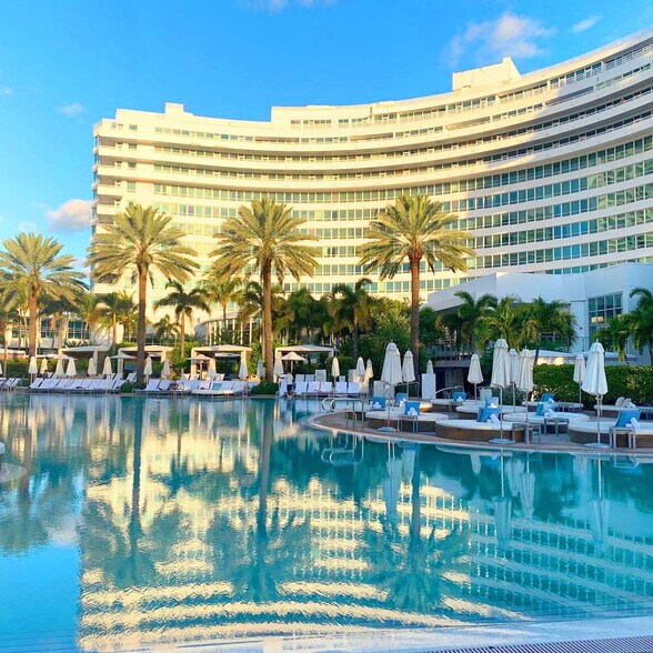 Building Photo - 4441 Collins Ave