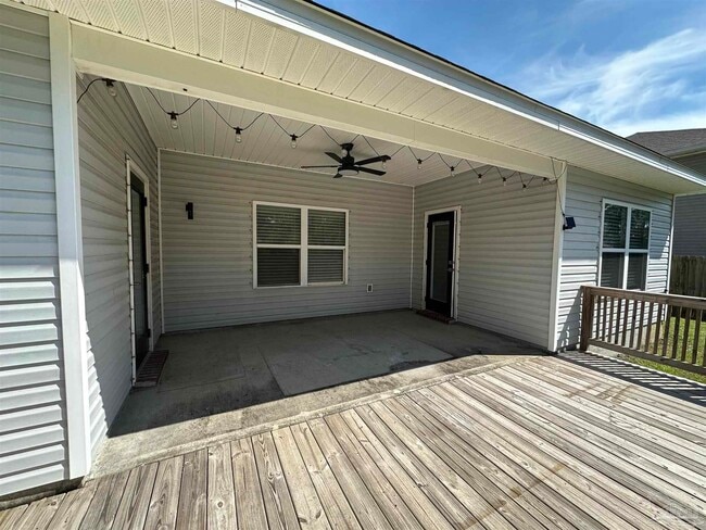 Building Photo - 8729 Bradfield Dr