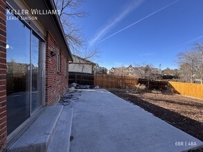 Building Photo - 277 Glenway St