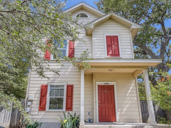 Primary Photo - 1200 Perez St