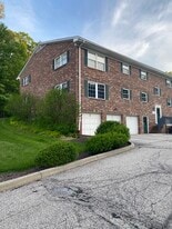 Building Photo - 6970 Carriage Hill Dr