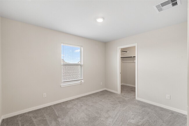 Building Photo - 5811 Quest Valley Dr