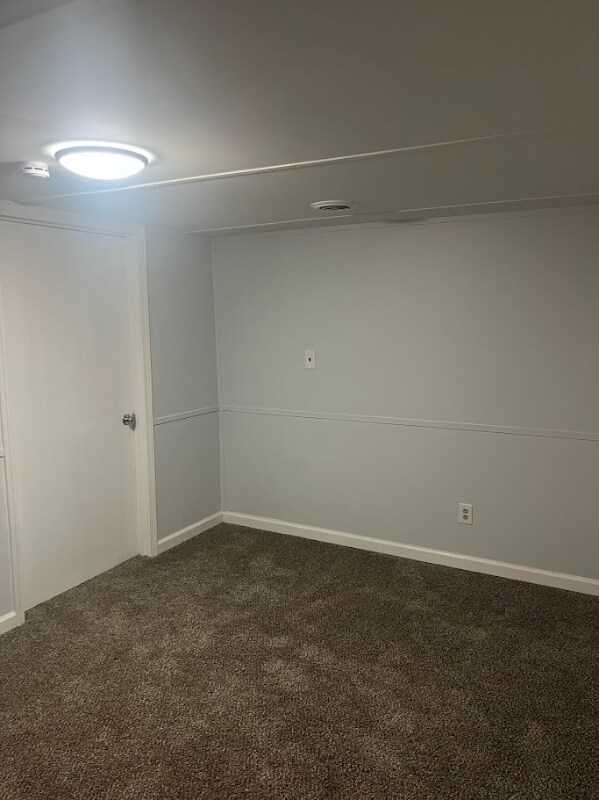 Building Photo - 405 Mills Ln