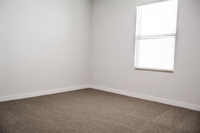 Building Photo - 4000 Falcon Dr