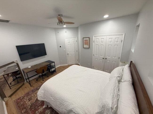 Building Photo - 3659 Chicago St NW