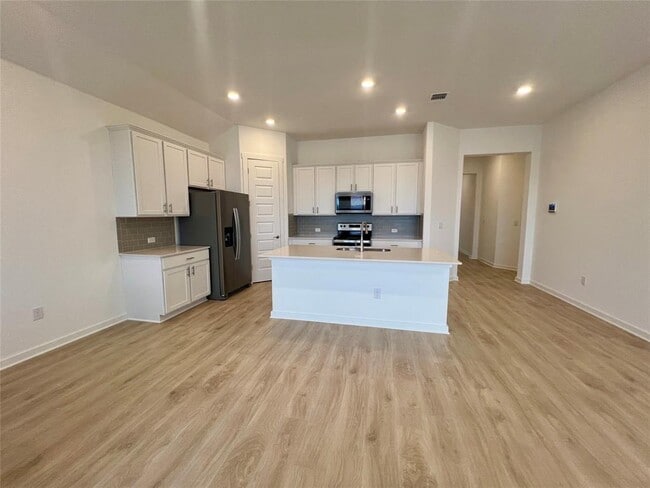 Building Photo - 400 Barton Run Dr