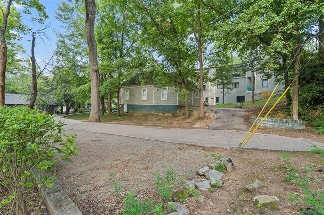 Building Photo - 1081 McMillan St NW