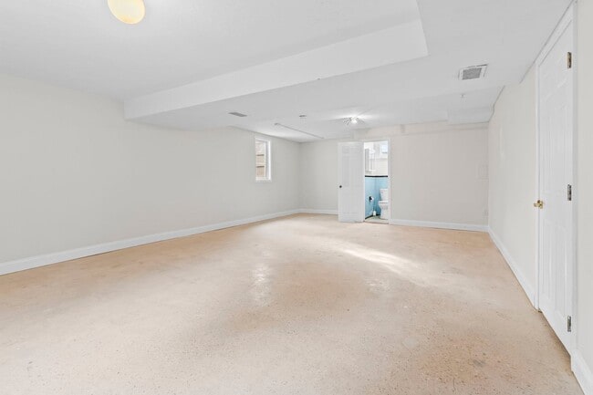 Building Photo - Charming 3-Bedroom Home in Silver Spring