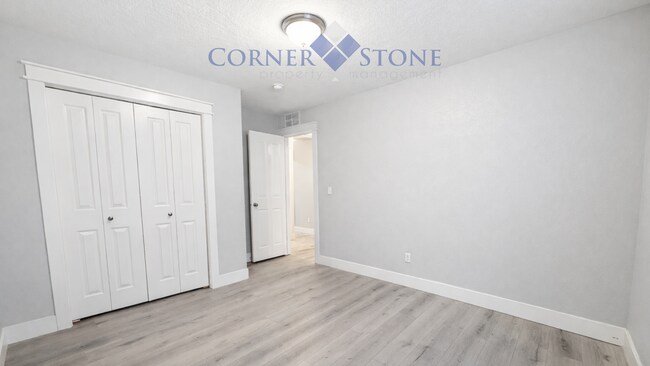 Building Photo - Beautiful Remodeled Home in Boise!