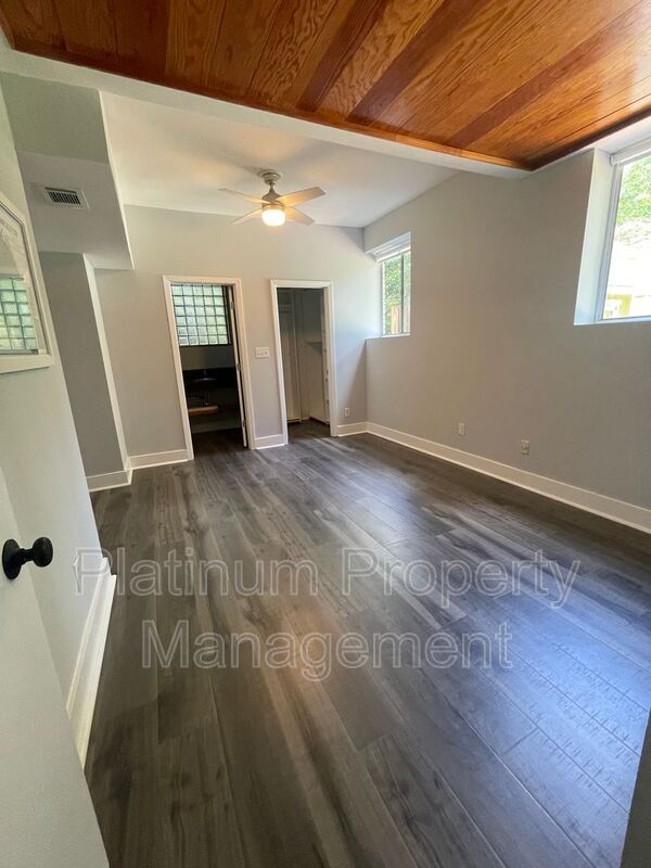 Building Photo - 3828 Donaldson Dr