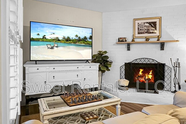 Building Photo - 733 Ralston Ct