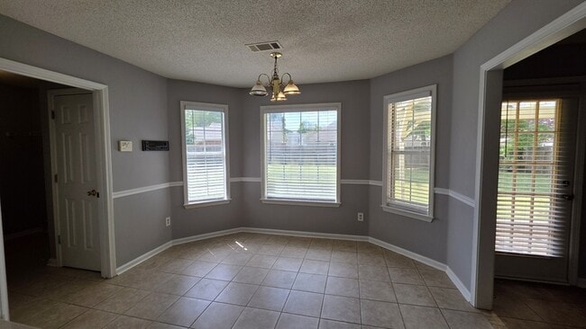 Building Photo - 1471 Wolf Ridge Dr