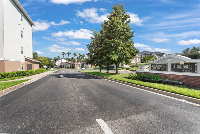 Building Photo - 575 Oakleaf Plantation Pkwy